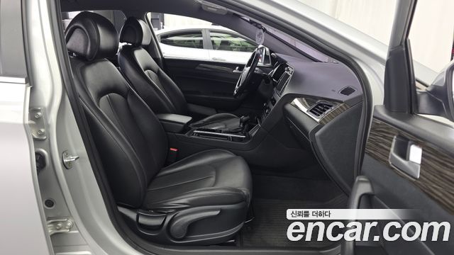 Hyundai Sonata (LF) 2.0 Smart 2015 — фото 11