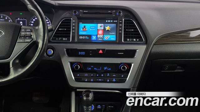 Hyundai Sonata (LF) 2.0 Smart 2015 — фото 14