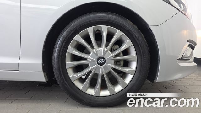 Hyundai Sonata (LF) 2.0 Smart 2015 — фото 21