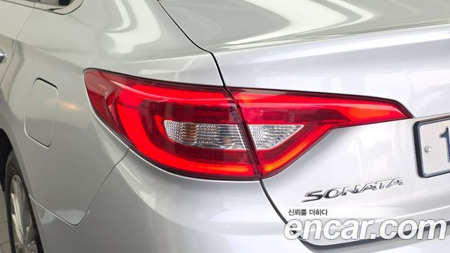 Hyundai Sonata (LF) 2.0 Smart 2015 — фото 23