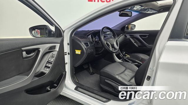 Hyundai Avante 1.6 GDi Modern Standard 2016 — фото 10