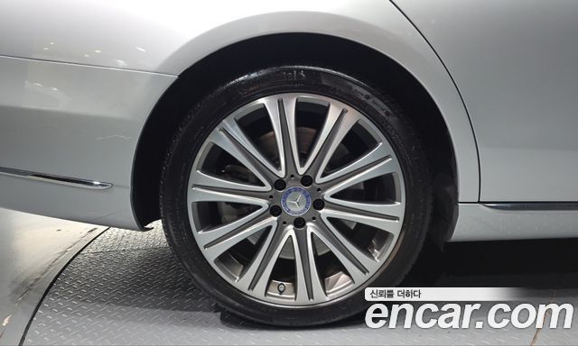Mercedes-Benz E-Class (W213) E400 4MATIC Exclusive 2017 — фото 5