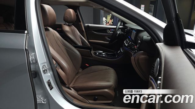 Mercedes-Benz E-Class (W213) E400 4MATIC Exclusive 2017 — фото 11