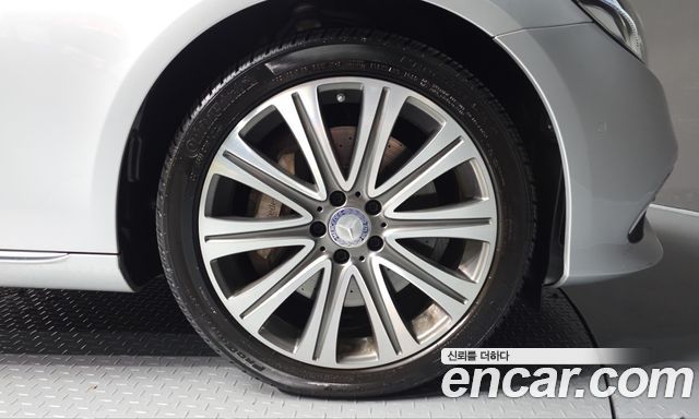 Mercedes-Benz E-Class (W213) E400 4MATIC Exclusive 2017 — фото 21