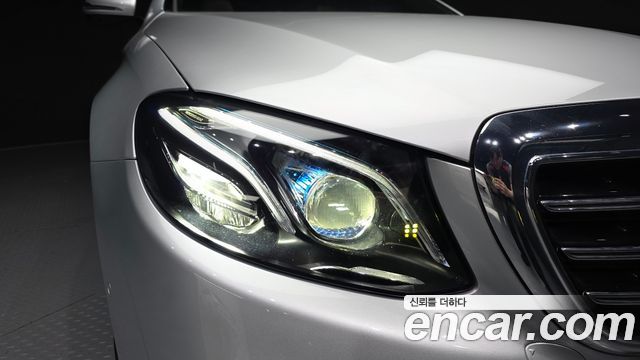 Mercedes-Benz E-Class (W213) E400 4MATIC Exclusive 2017 — фото 22