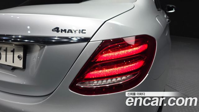 Mercedes-Benz E-Class (W213) E400 4MATIC Exclusive 2017 — фото 23