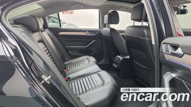 Volkswagen Passat GT (B8) 2.0 TDI Prestige 2022 — фото 11