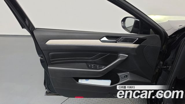 Volkswagen Passat GT (B8) 2.0 TDI Prestige 2022 — фото 24