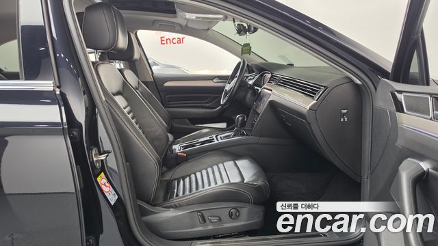 Volkswagen Passat GT (B8) 2.0 TDI Prestige 2022 — фото 26