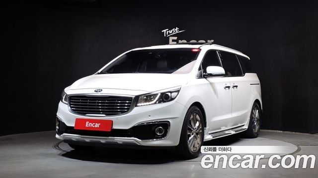 Kia Carnival 9-seater Noblesse 2016 — фото 1