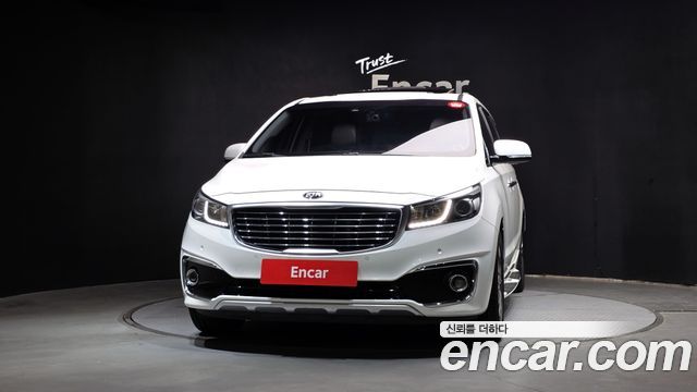 Kia Carnival 9-seater Noblesse 2016 — фото 3