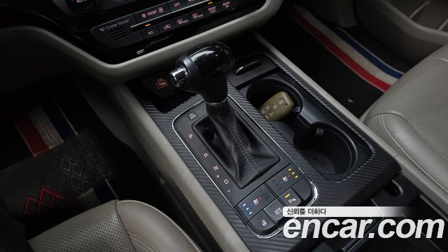 Kia Carnival 9-seater Noblesse 2016 — фото 9