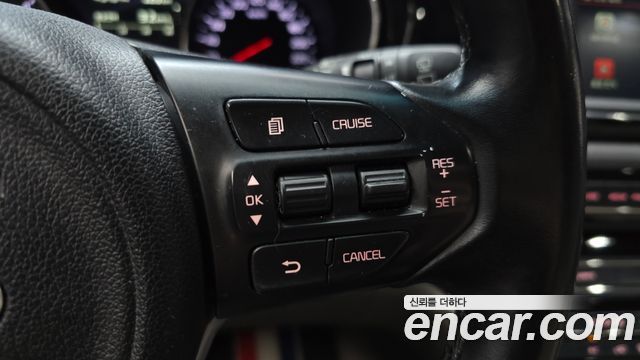 Kia Carnival 9-seater Noblesse 2016 — фото 17