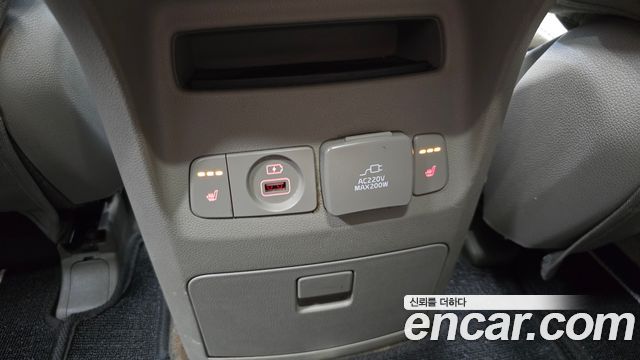 Kia Carnival 9-seater Noblesse 2016 — фото 29