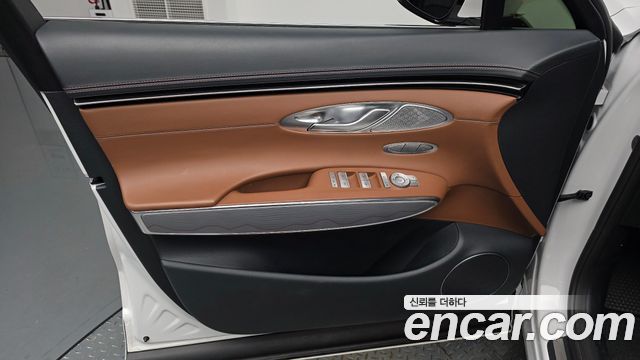 Genesis GV70 2.5T Gasoline 2WD 2023 — фото 24