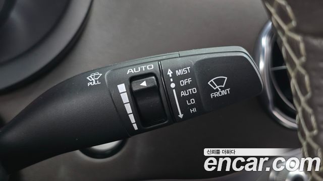 Kia Stinger 3.3 Turbo 2WD GT 2018 — фото 40