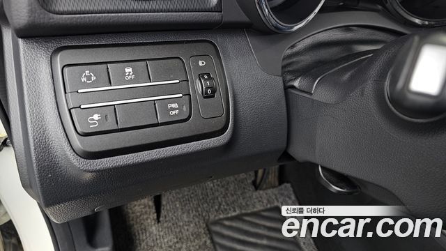 KG Mobility (SsangYong) Tivoli Air Diesel RX 2WD 2018 — фото 33