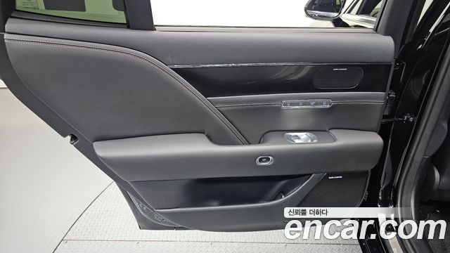 Genesis G90 (RS4) Gasoline 3.5 Turbo AWD 2022 — фото 25