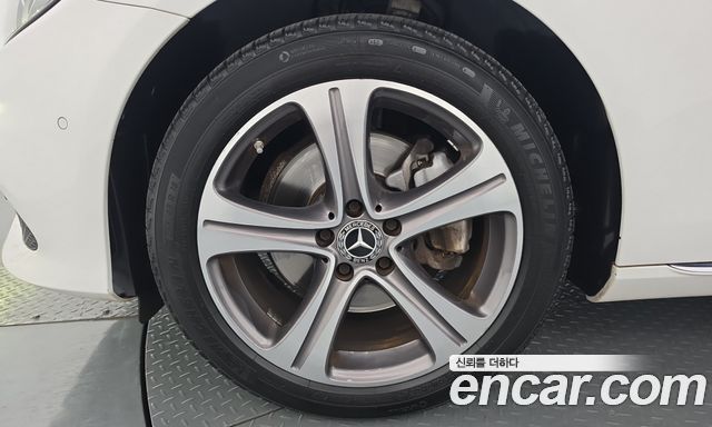 Mercedes-Benz E-Class (W213) E220d Avantgarde 2019 — фото 5