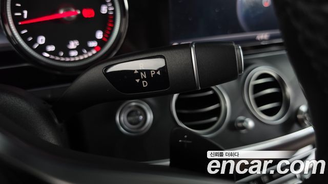 Mercedes-Benz E-Class (W213) E220d Avantgarde 2019 — фото 9
