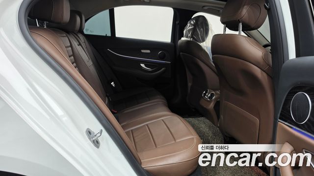 Mercedes-Benz E-Class (W213) E220d Avantgarde 2019 — фото 11