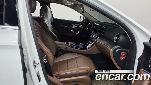 Mercedes-Benz E-Class (W213) E220d Avantgarde 2019 — фото 26
