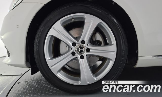 Mercedes-Benz E-Class (W213) E200 Avantgarde 2018 — фото 5