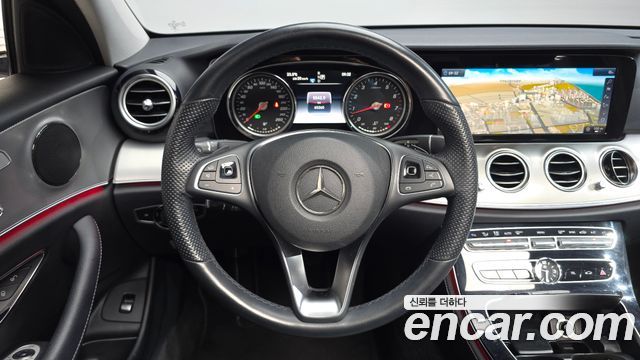 Mercedes-Benz E-Class (W213) E200 Avantgarde 2018 — фото 13