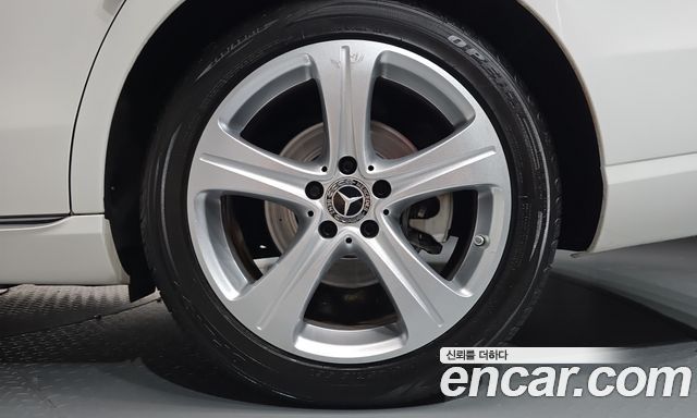 Mercedes-Benz E-Class (W213) E200 Avantgarde 2018 — фото 21