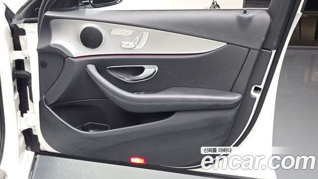 Mercedes-Benz E-Class (W213) E200 Avantgarde 2018 — фото 25