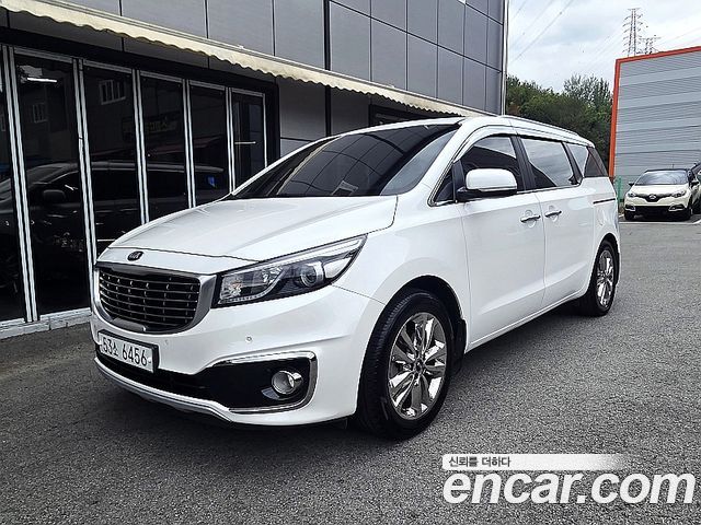 Kia Carnival 9-seater Prestige