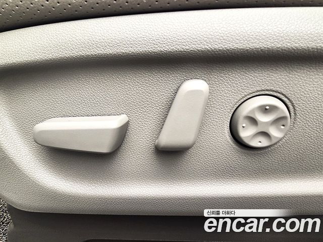 Kia Carnival 9-seater Prestige 2015 — фото 18