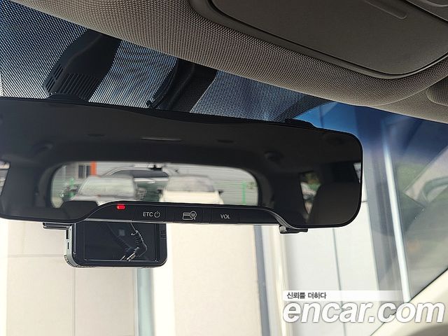 Kia Carnival 9-seater Prestige 2015 — фото 22