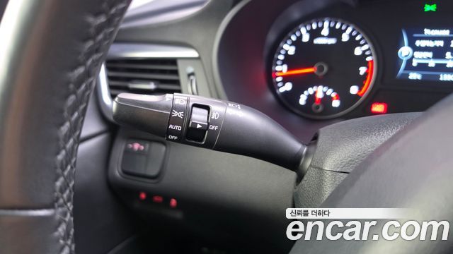 Kia K5 (II) 2.0 MX Prestige 2016 — фото 18