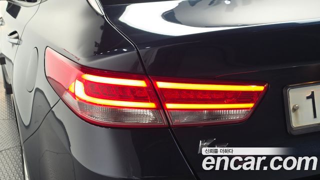 Kia K5 (II) 2.0 MX Prestige 2016 — фото 23