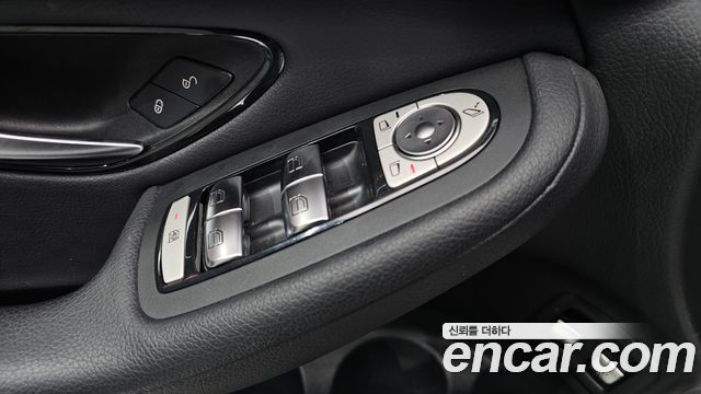 Mercedes-Benz GLC-Class (X253) GLC350e 4MATIC Premium 2019 — фото 19