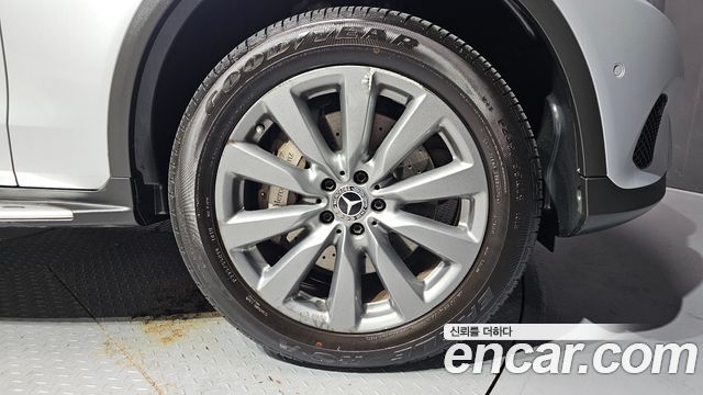 Mercedes-Benz GLC-Class (X253) GLC350e 4MATIC Premium 2019 — фото 21