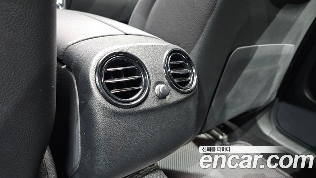 Mercedes-Benz GLC-Class (X253) GLC350e 4MATIC Premium 2019 — фото 35