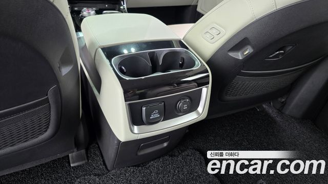 Kia Carnival (IV) Gasoline 7-Seater Signature 2023 — фото 31