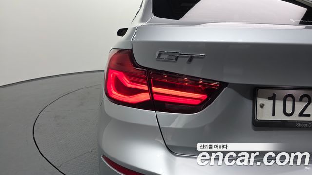 BMW 3 Series GT (F34) GT 320d Luxury 2020 — фото 23