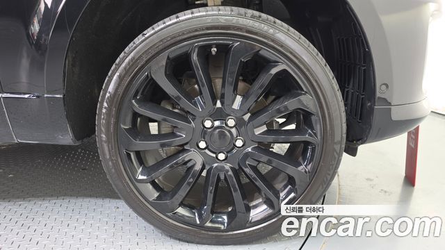 Land Rover Range Rover Sport (II) 3.0 SDV6 HSE 2018 — фото 21