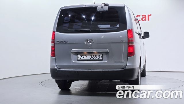 Hyundai Grand Starex Van 3-Seater Style 2019 — фото 4