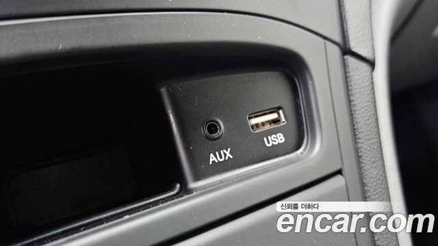Hyundai Grand Starex Van 3-Seater Style 2019 — фото 13