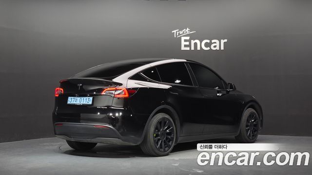 Tesla Model Y Long Range AWD 2022 — фото 2