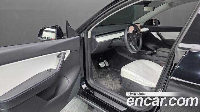 Tesla Model Y Long Range AWD 2022 — фото 10