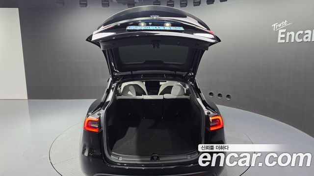 Tesla Model Y Long Range AWD 2022 — фото 20