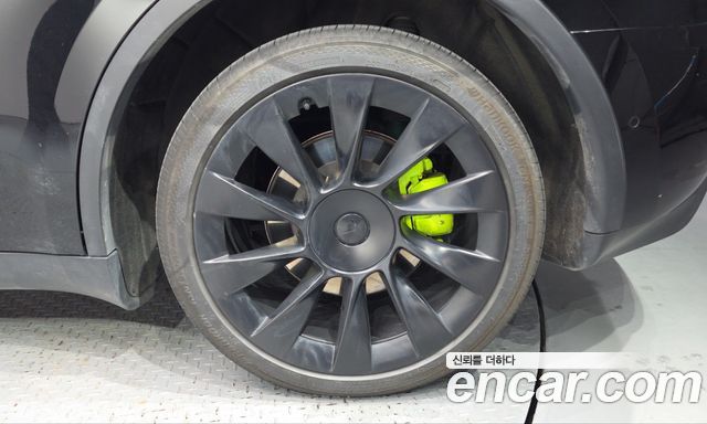 Tesla Model Y Long Range AWD 2022 — фото 21