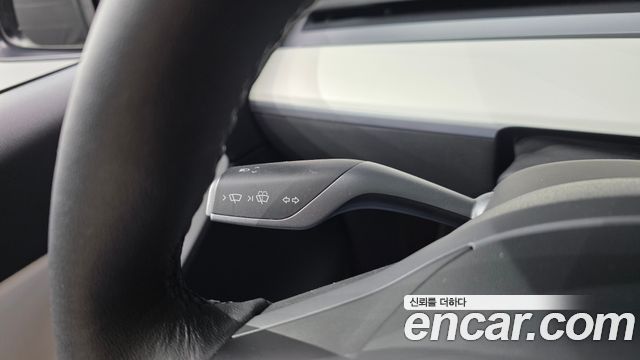 Tesla Model Y Long Range AWD 2022 — фото 27