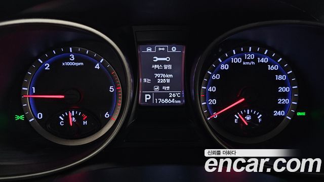 Hyundai Santa Fe (DM) Diesel(e-VGT) 2.0 2WD Premium 2014 — фото 8