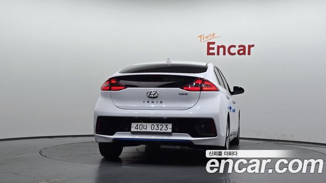 Hyundai Ioniq Hybrid Q 2016 — фото 4